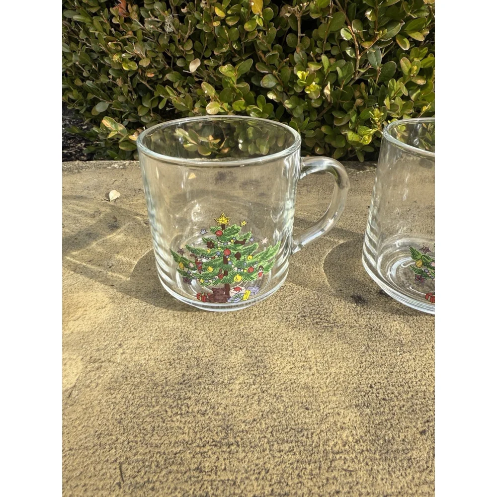 2 Christmas Tree Clear Glass Mugs Coffee Tea Cups Action Luminarc Vintage 1980s